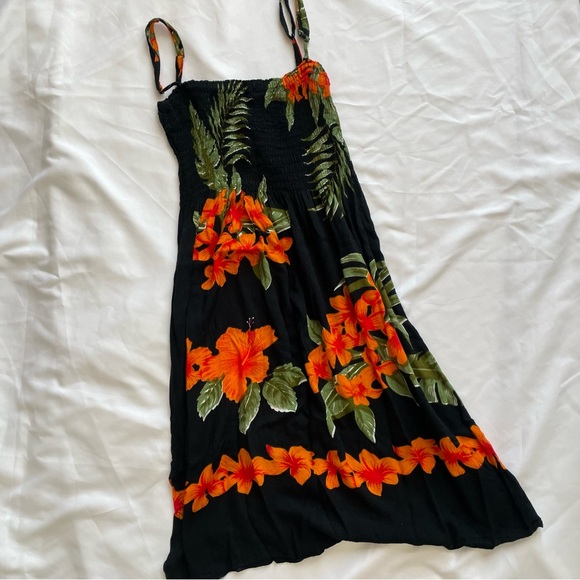 Dresses & Skirts - Small Floral Flowy Dress Coverup